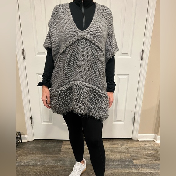 Rebecca Minkoff Poncho - Picture 1 of 2